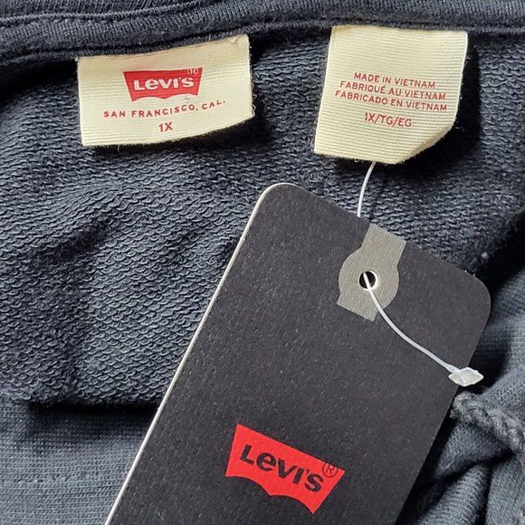 NWT Levi's Women's Graphic Standard Hoodie - Batwing 3D Shine Caviar - 1X - Picture 6 of 15